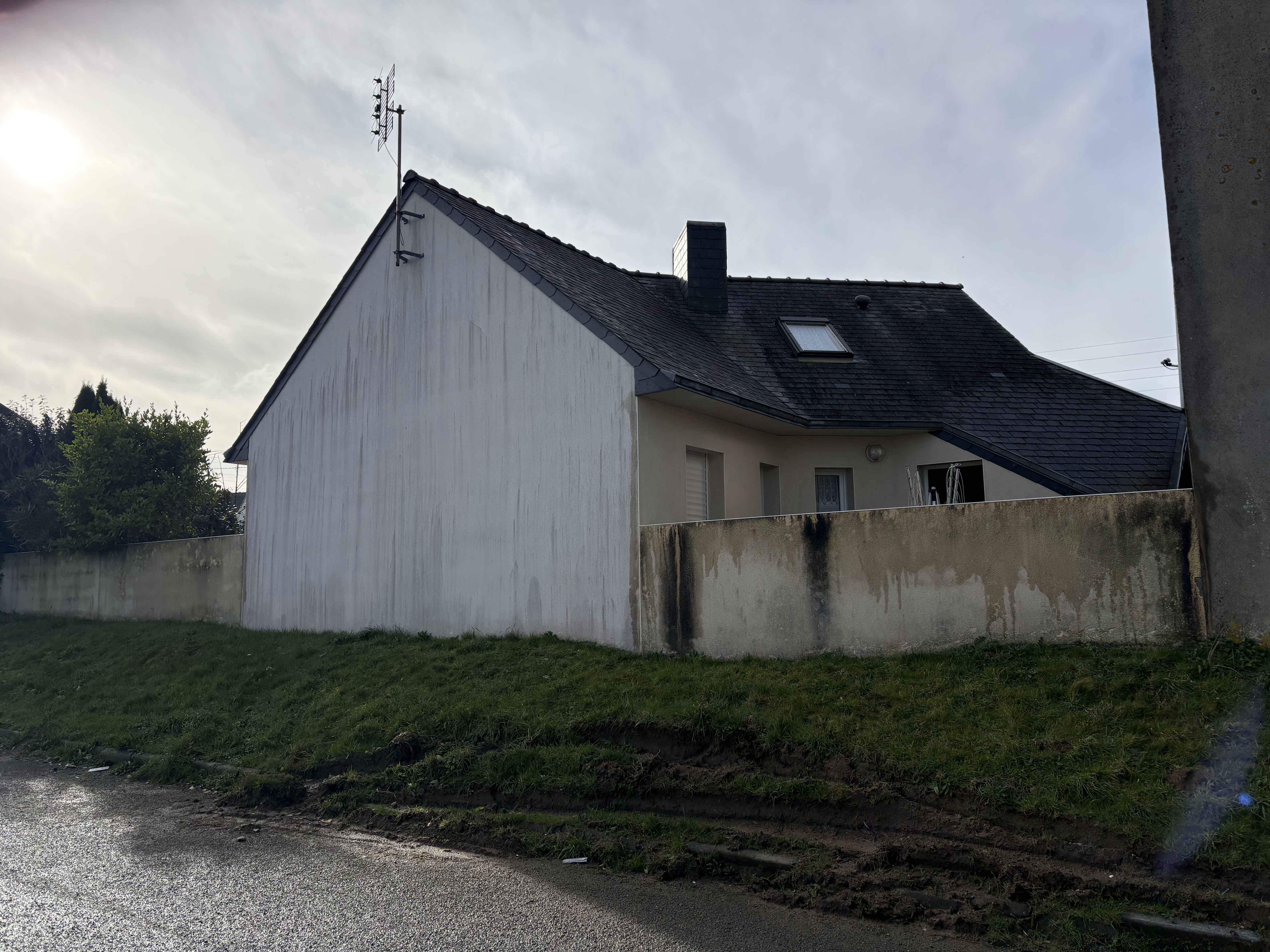 Avant - Ravalement façade Lesneven